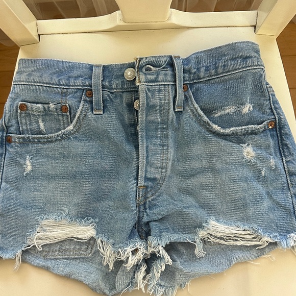 Levi’s denim high waisted 501 shorts - Picture 1 of 7